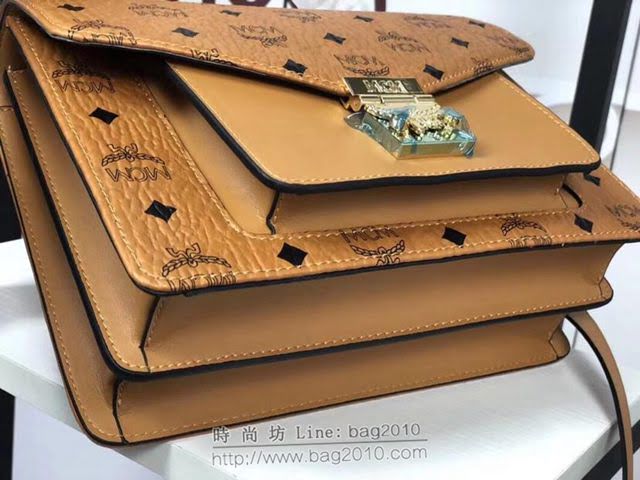 MCM女包 原單 6236 MCM新品 Patricia風琴式郵差包 MCM手提包 女手拎包 MCM單肩斜挎包  mdmc1302